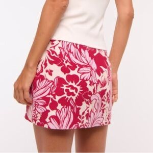 A&F Scarlett Linen-Blend Mini Skort in Red Floral